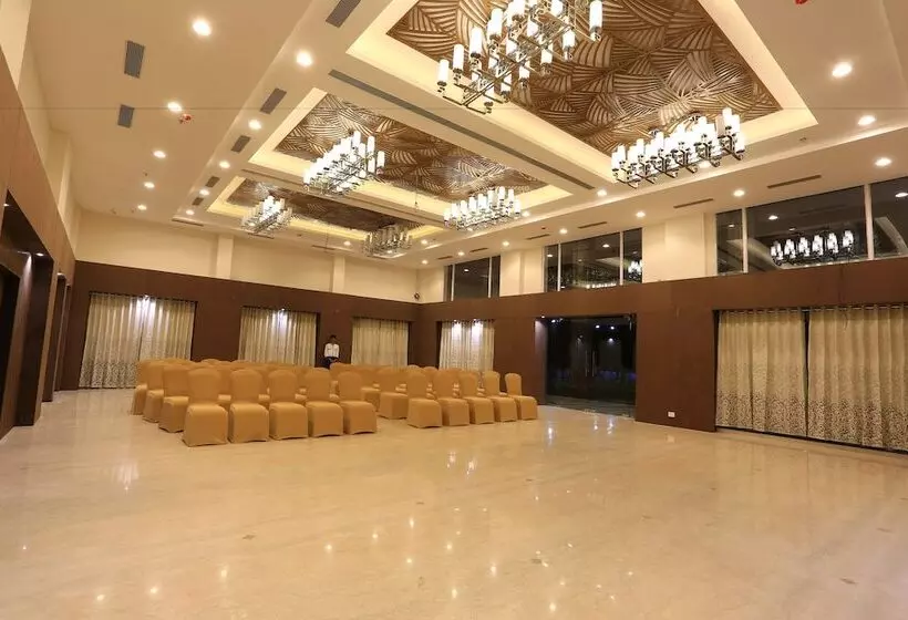 Hotelli Tgi Grand Nandan Kanan