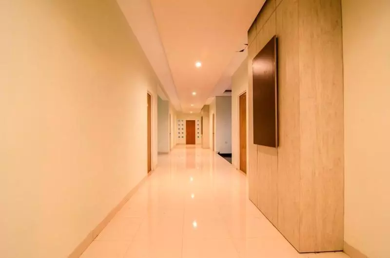 Hotelli Reddoorz Near Museum Keraton Surakarta