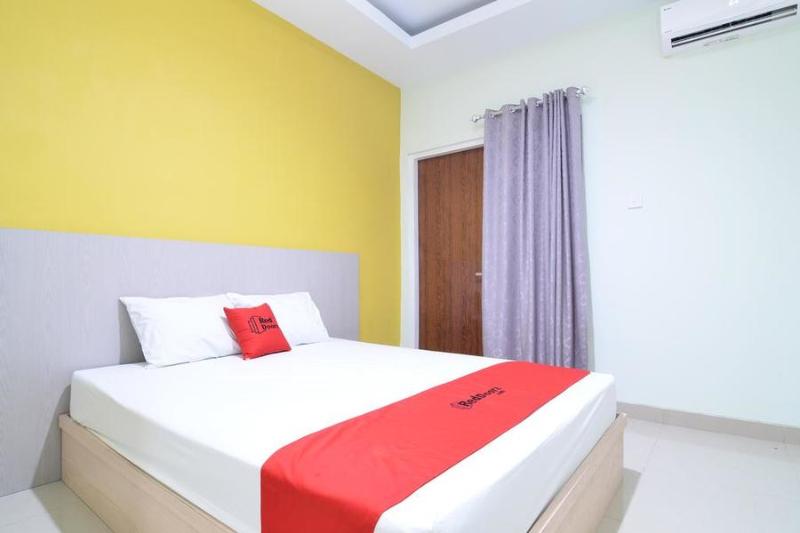 فندق Reddoorz Near Museum Keraton Surakarta