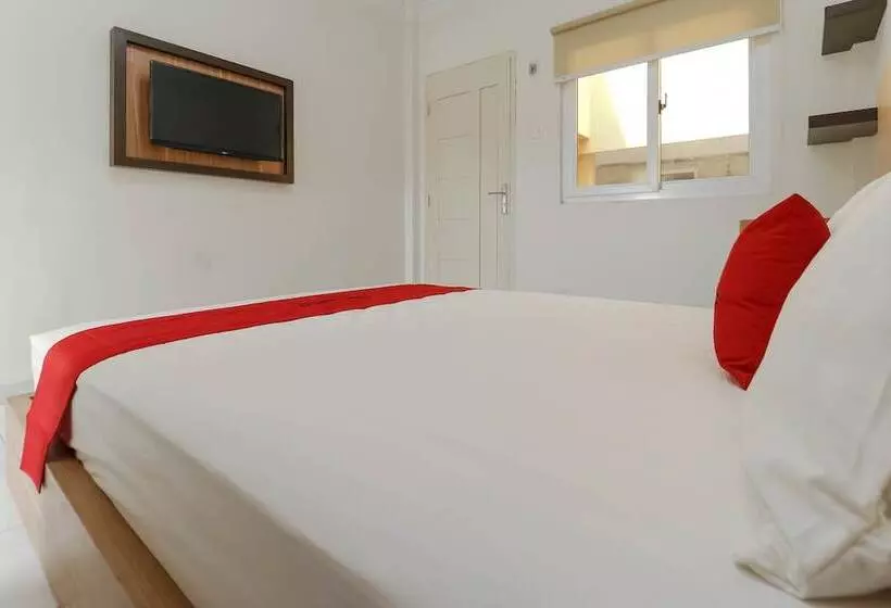 ホテル Reddoorz Plus Near Palembang Square Mall