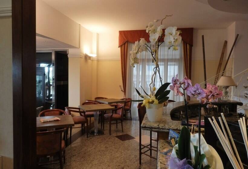 Отель Residence Villa Jolanda