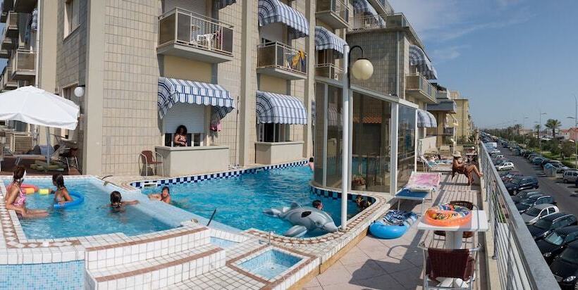 Отель Residence Villa Jolanda