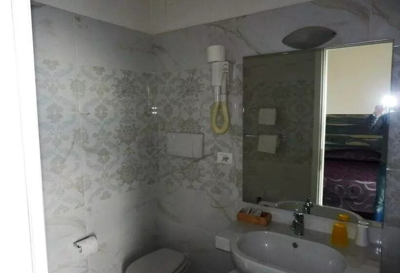 Hotelli Residence Villa Jolanda