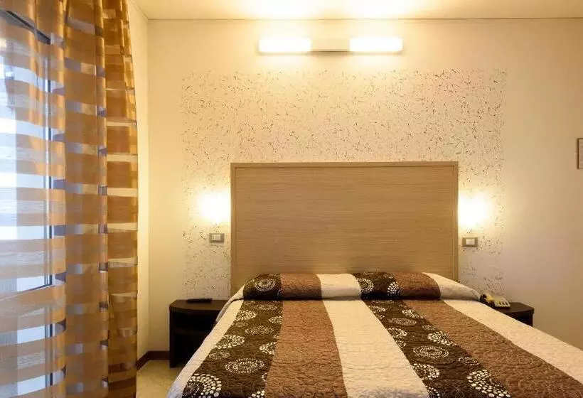 Hotelli Residence Villa Jolanda