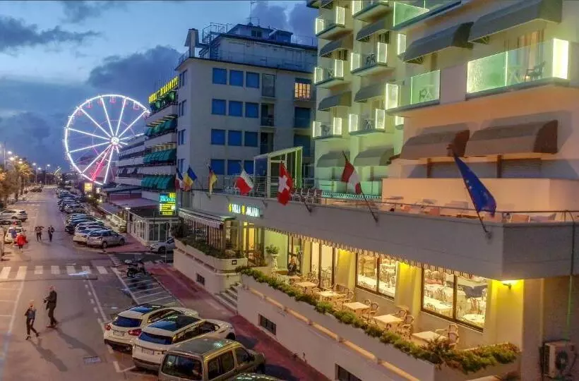 Hotelli Residence Villa Jolanda