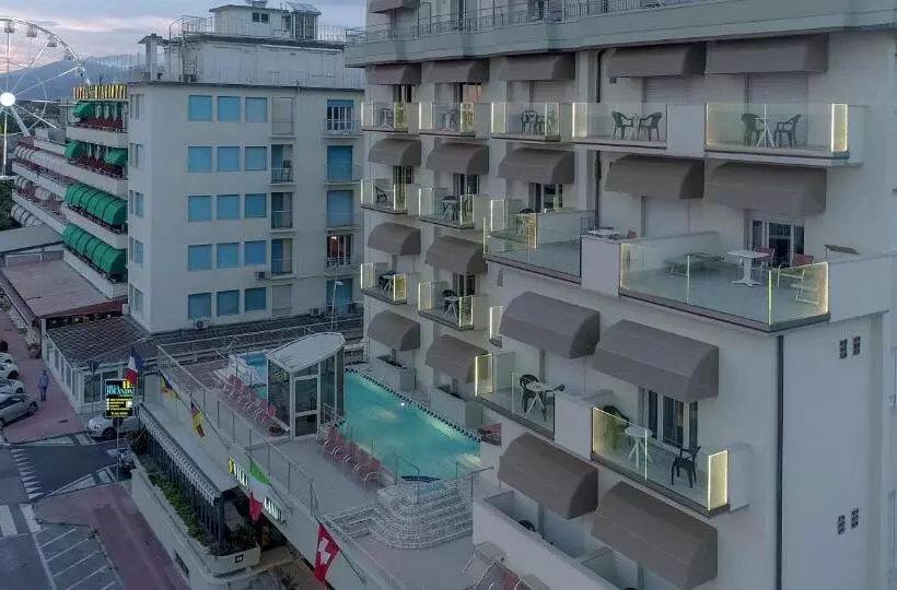 Hotelli Residence Villa Jolanda