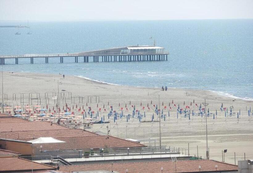 Отель Residence Villa Jolanda