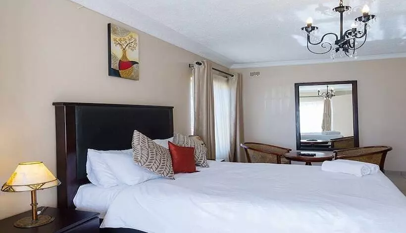 Hotelli Riverstone Guest Lodge