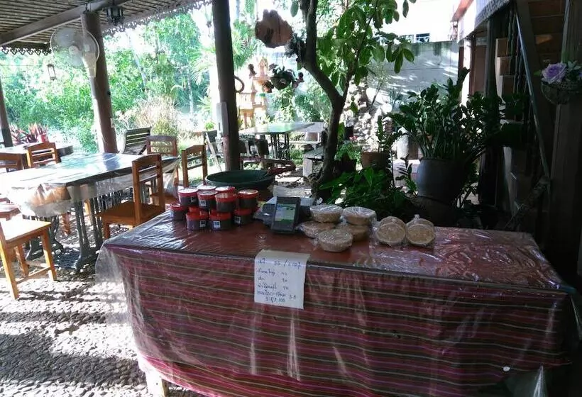 هتل Rueanphen Homestay