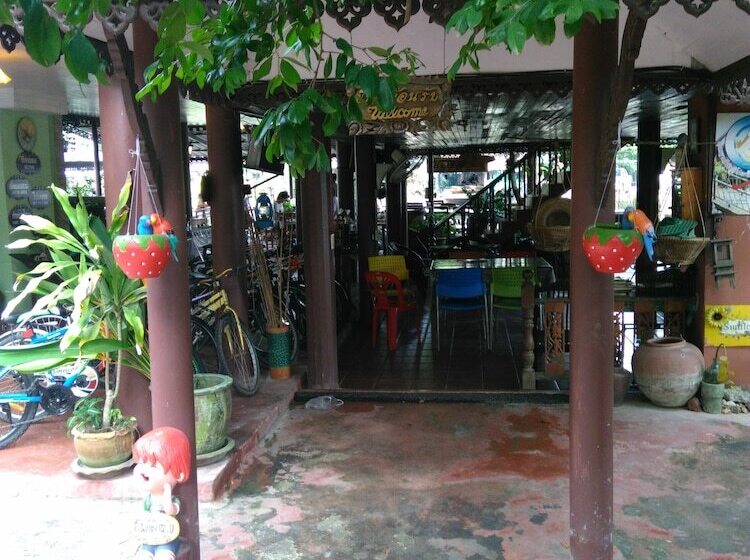 ホテル Rueanphen Homestay