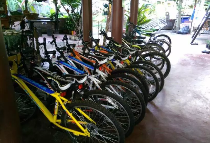 هتل Rueanphen Homestay