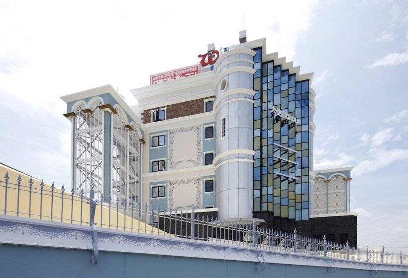 Hotel Waltz Chiryu