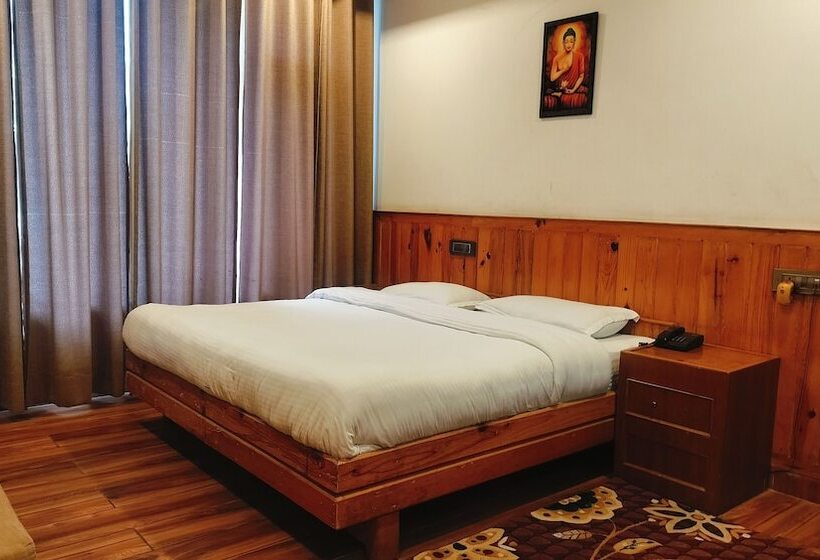 فندق Wood Castle