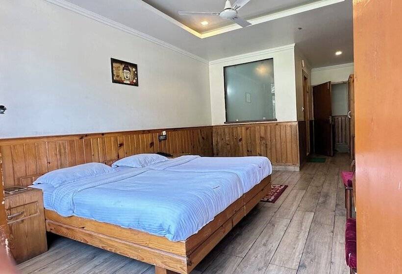 فندق Wood Castle