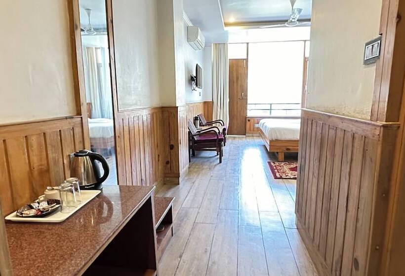 فندق Wood Castle