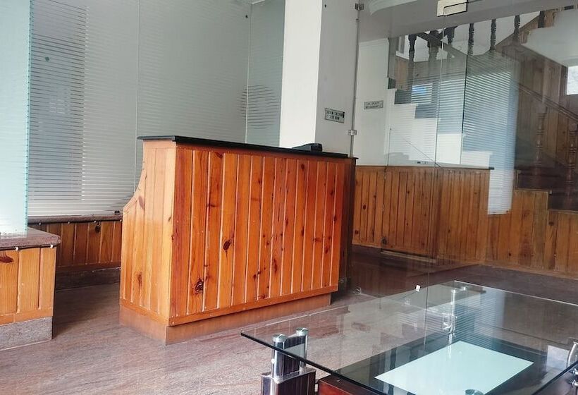 فندق Wood Castle