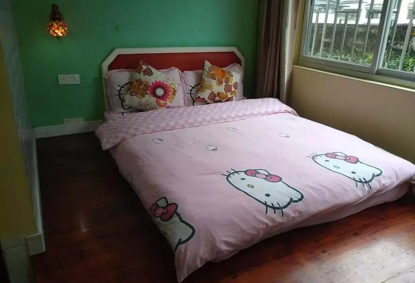 How Flower Hostel Yangshuo