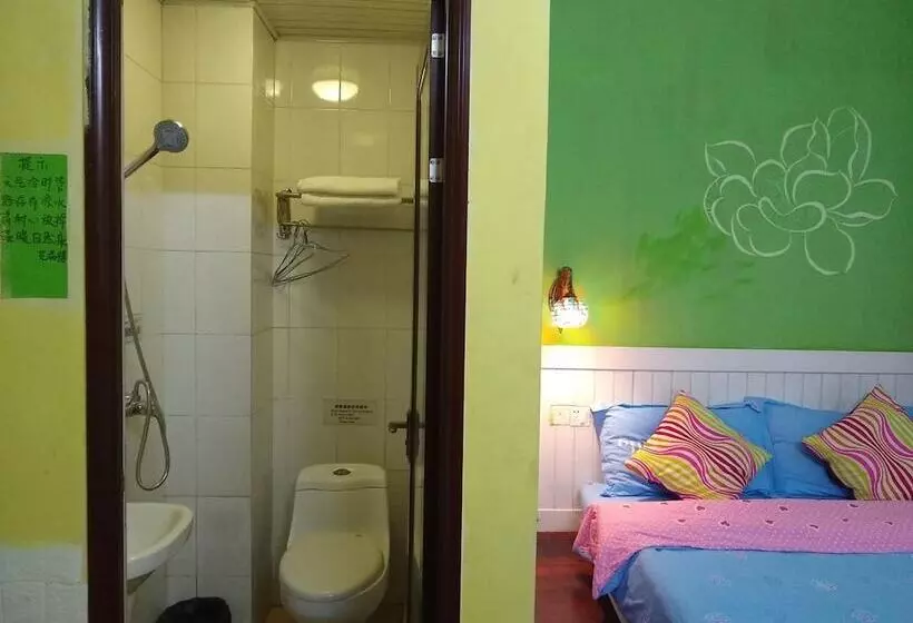 How Flower Hostel Yangshuo