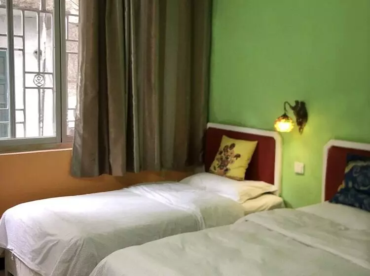How Flower Hostel Yangshuo
