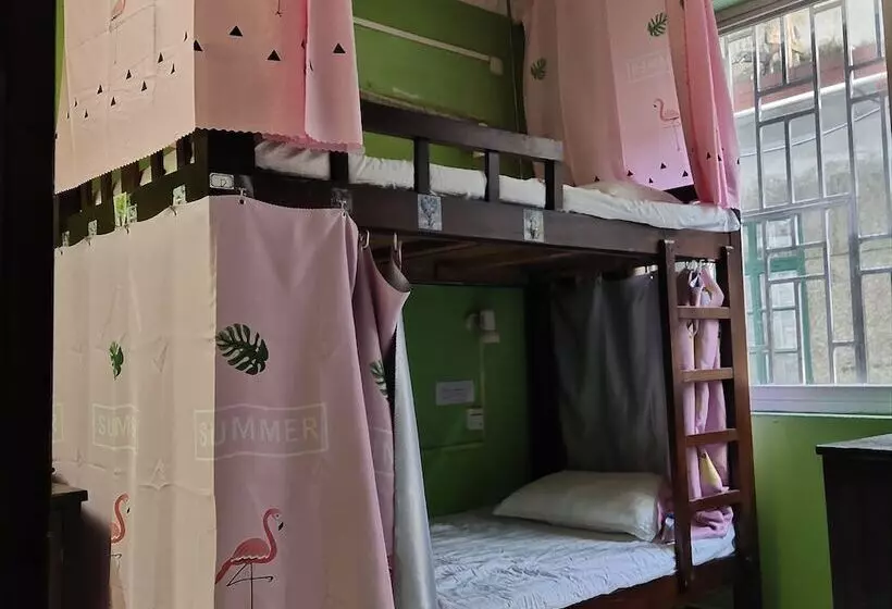 How Flower Hostel Yangshuo