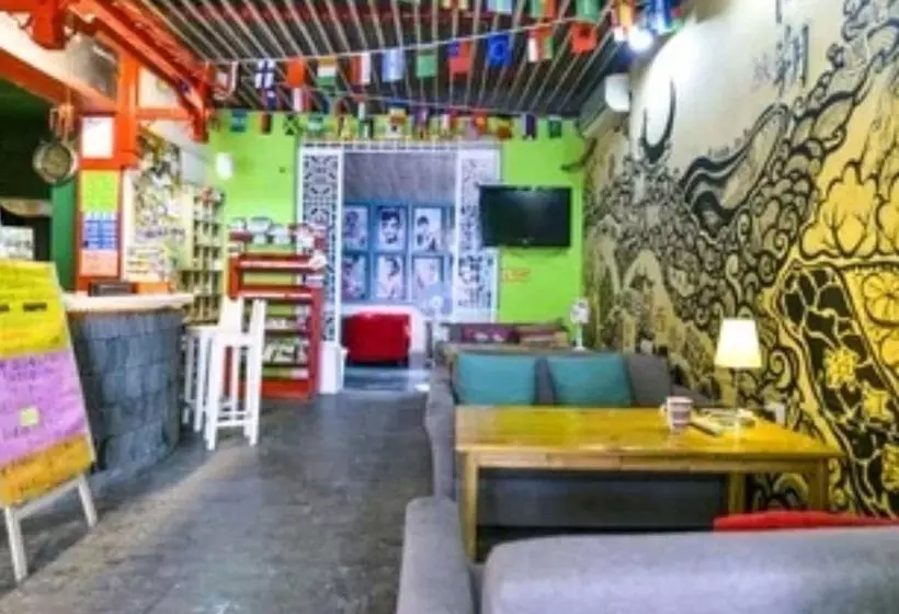 How Flower Hostel Yangshuo