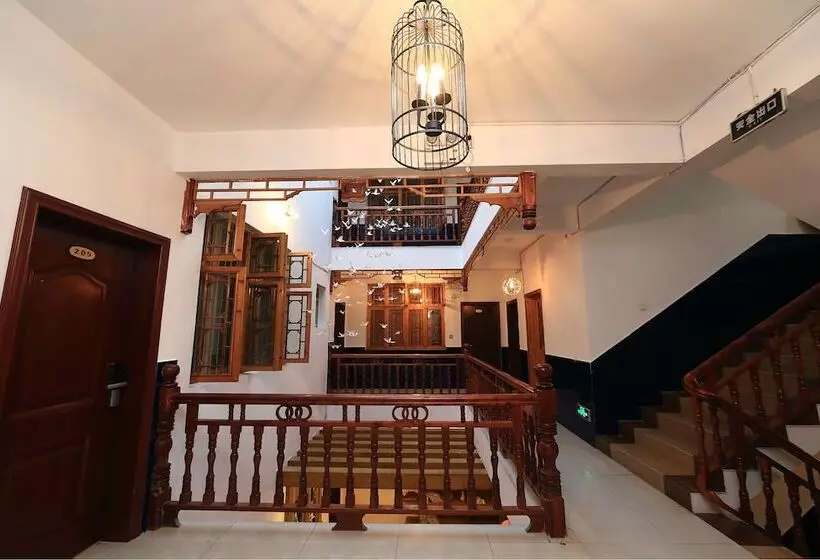 Jomo Hotel Fenghuang