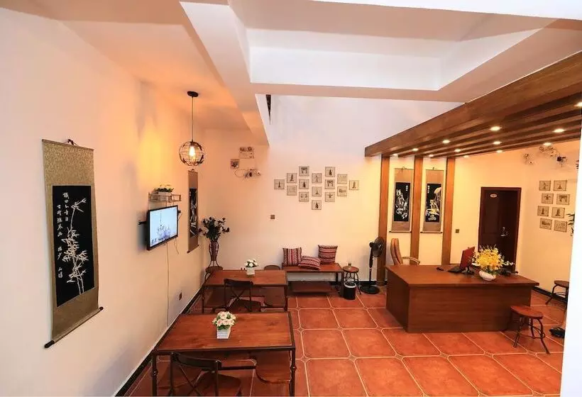 Jomo Hotel Fenghuang