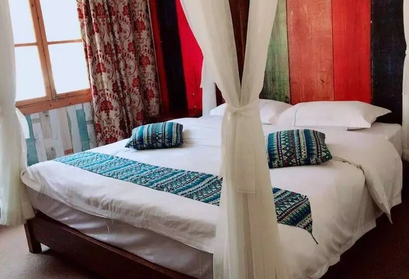 Jomo Hotel Fenghuang