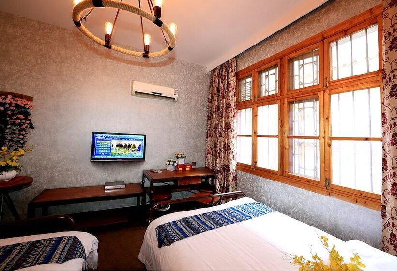 Jomo Hotel Fenghuang