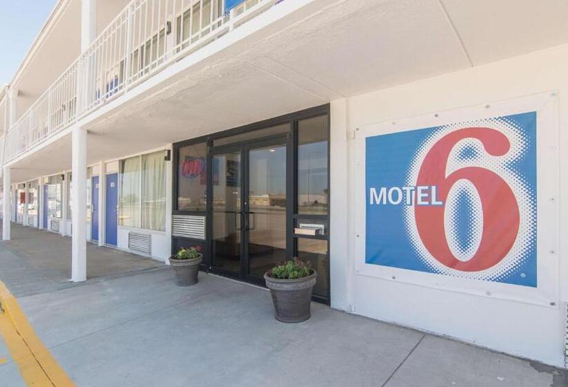 Motel 6liberal, Ks