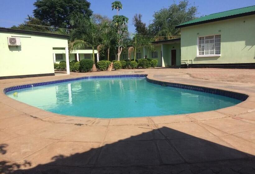 Richland Lodge Motel