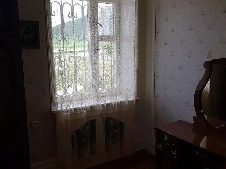 Mountain Lake Villa B&b