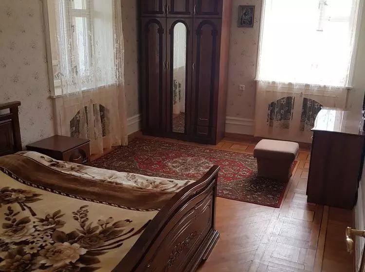 Mountain Lake Villa B&b