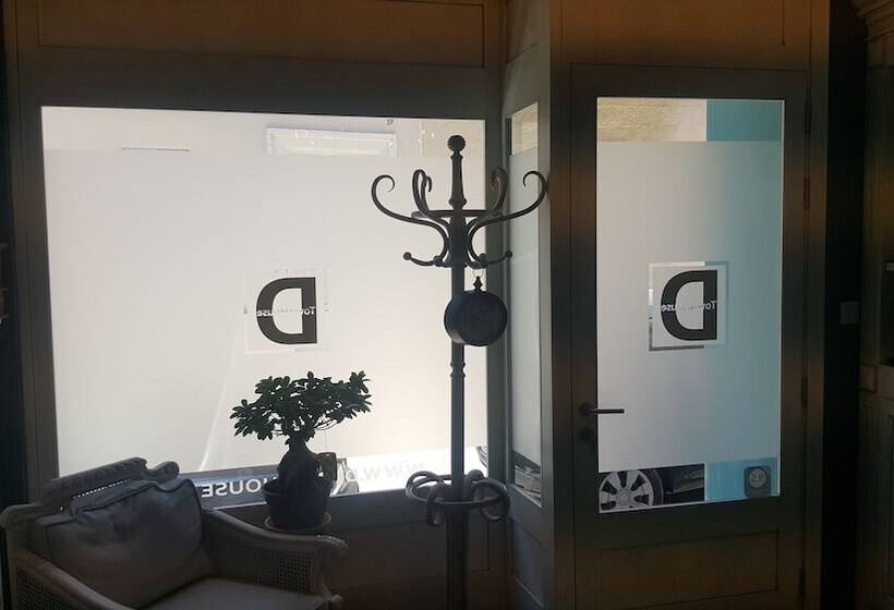 پانسیون D Townhouse Boutique Suites