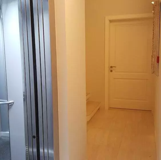 پانسیون D Townhouse Boutique Suites