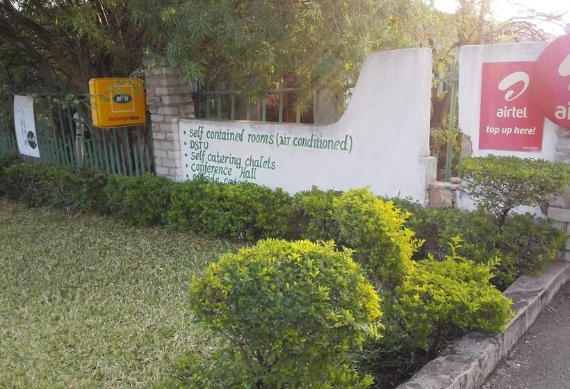 پانسیون Decha Guest Lodge