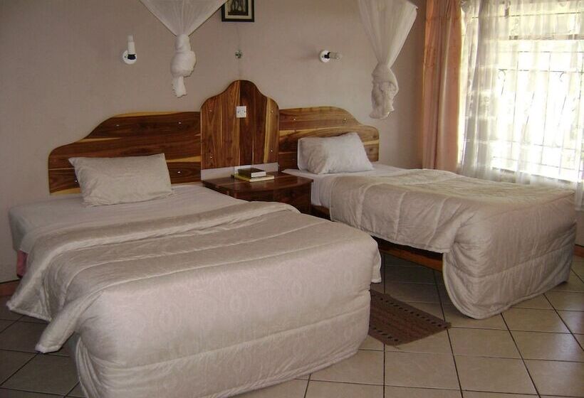 پانسیون Decha Guest Lodge