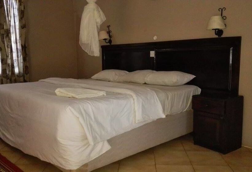 پانسیون Decha Guest Lodge