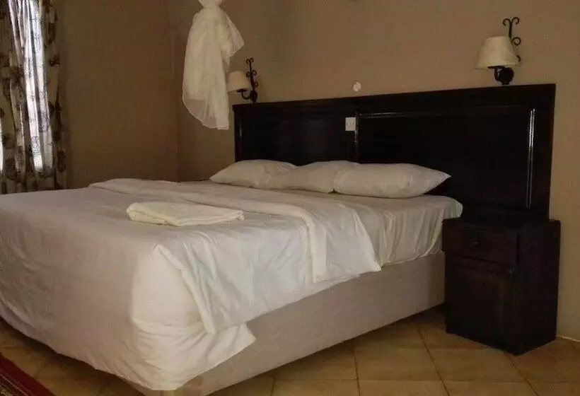 پانسیون Decha Guest Lodge