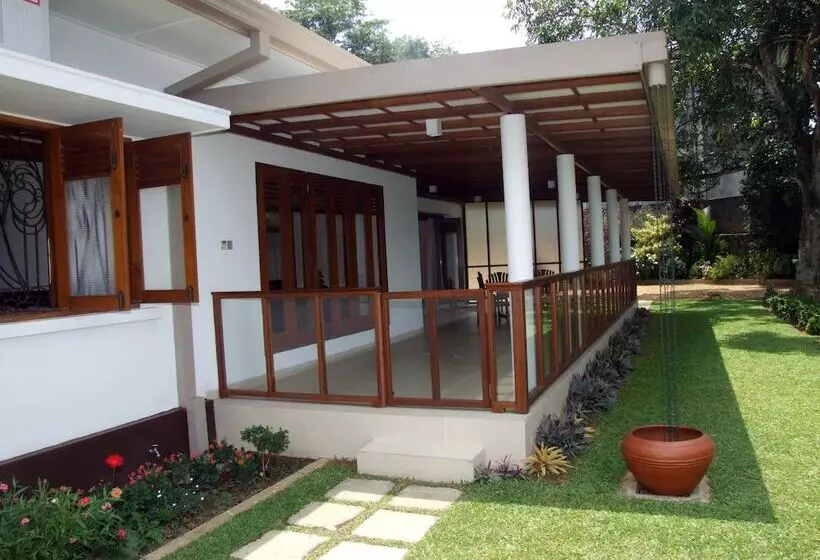 Majatalo Serene Villa