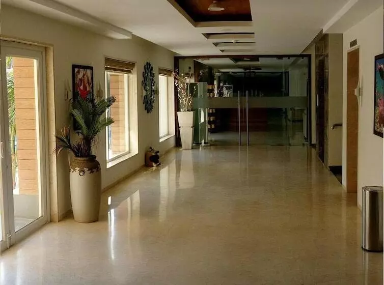 リゾートホテル Club Mahindra Dwarka