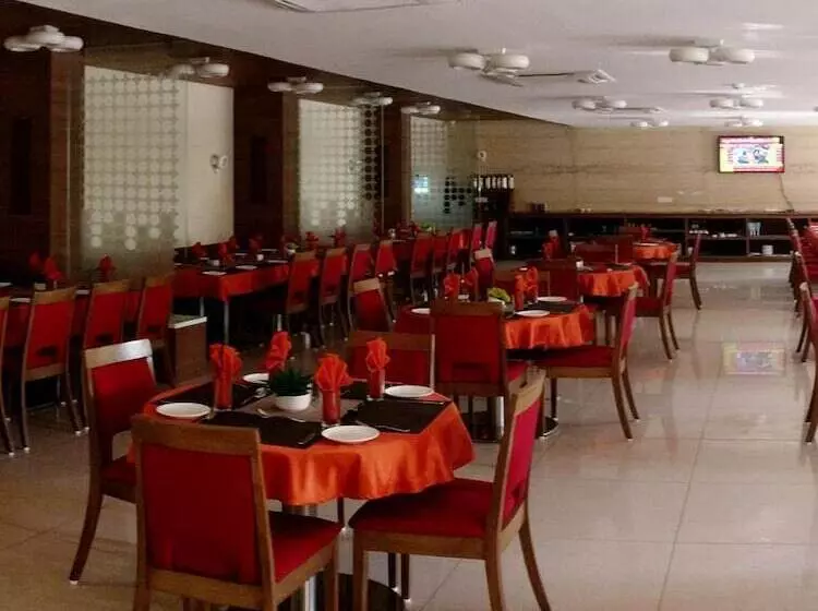 リゾートホテル Club Mahindra Dwarka