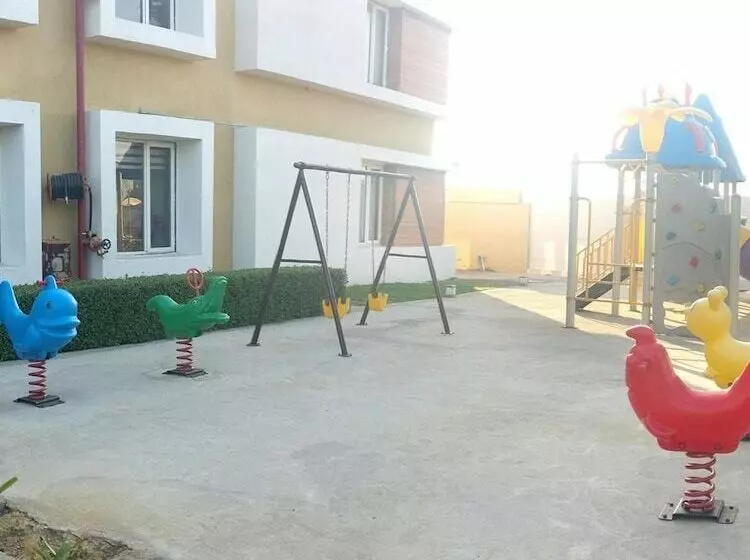 リゾートホテル Club Mahindra Dwarka