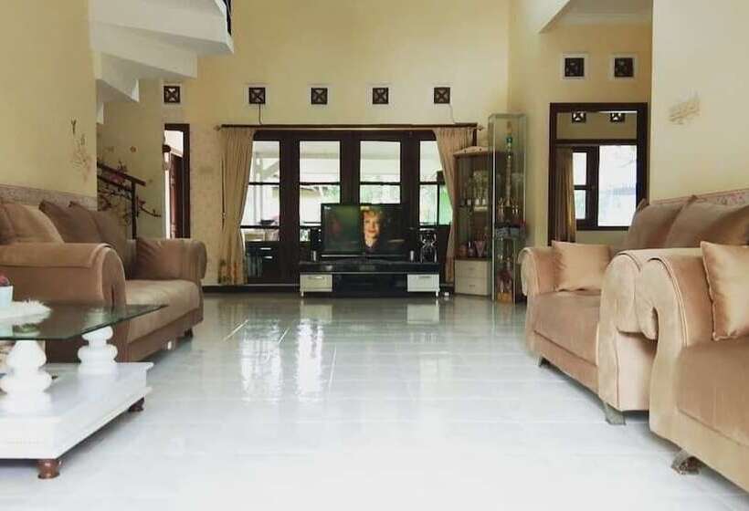 Villa Agro Kusuma Batu Malang