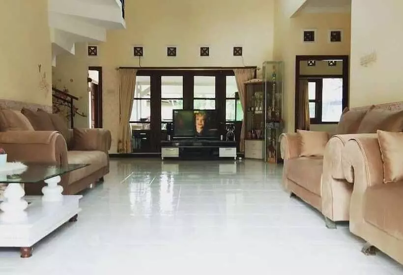 Villa Agro Kusuma Batu Malang