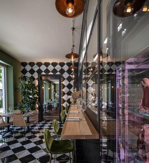 مبيت وإفطار Bernina Express Rooms