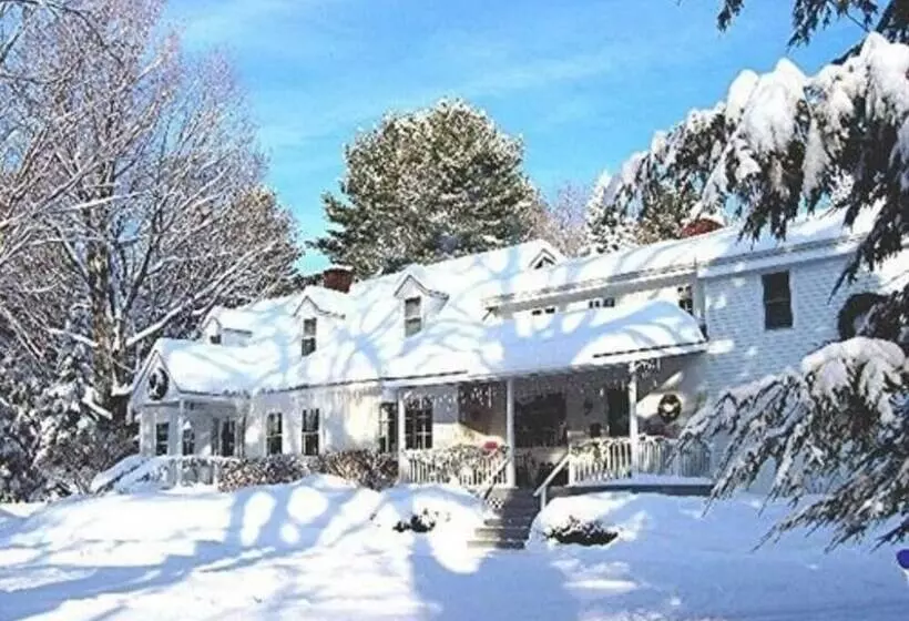 Aamiaismajoitus (B&B) Buttonwood Inn On Mount Surprise