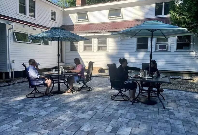 Aamiaismajoitus (B&B) Buttonwood Inn On Mount Surprise