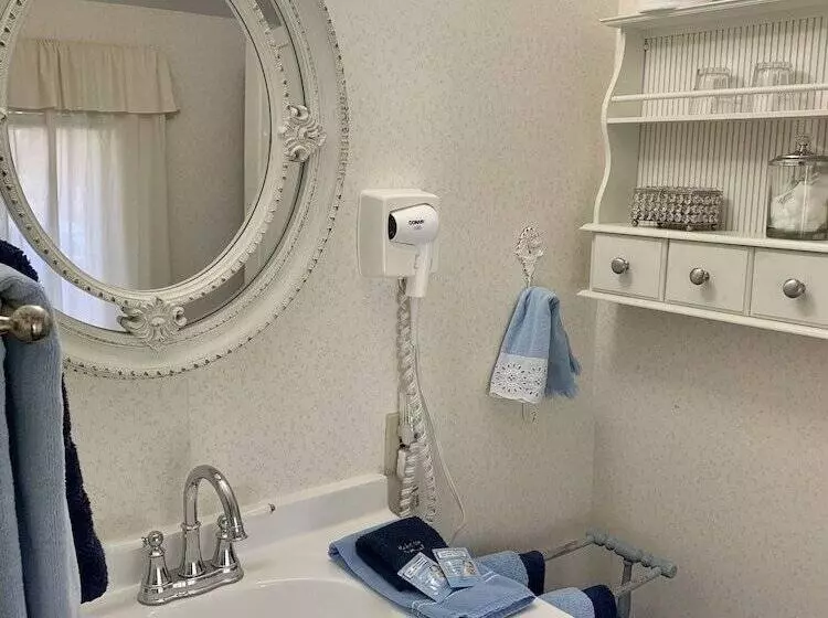 Aamiaismajoitus (B&B) Buttonwood Inn On Mount Surprise