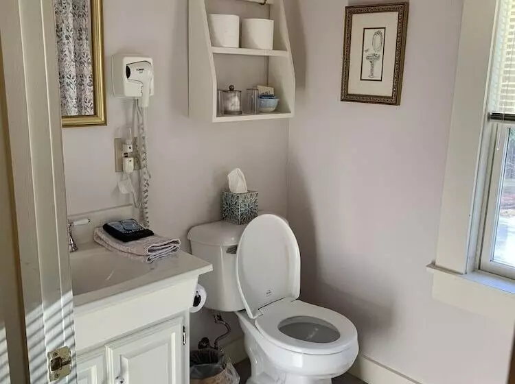 Aamiaismajoitus (B&B) Buttonwood Inn On Mount Surprise